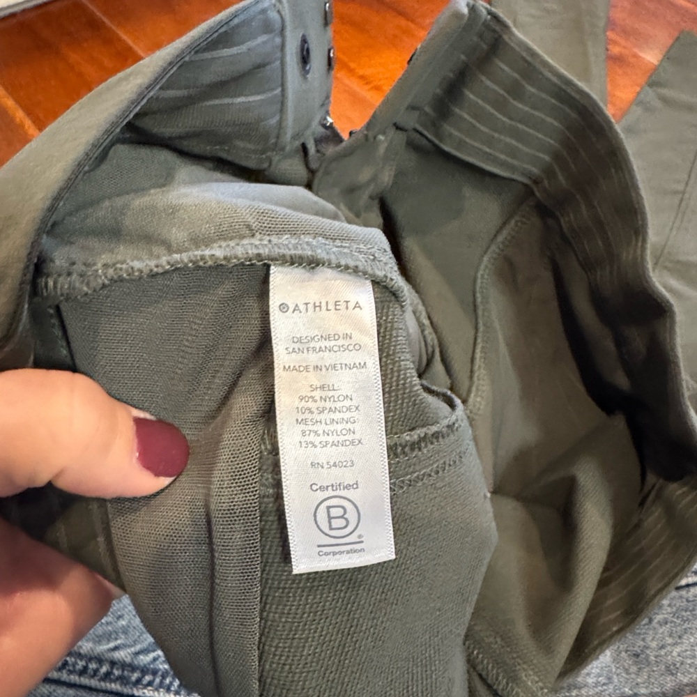 Athleta Wander Stash Skinny Pant. Size 4. Olive in color. - Picture 8 of 9